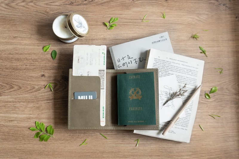 橄榄绿 手作牛皮护照夹丨记事本 笔记本丨出国旅行实用小物 - 护照夹/护照套 - 真皮 绿色
