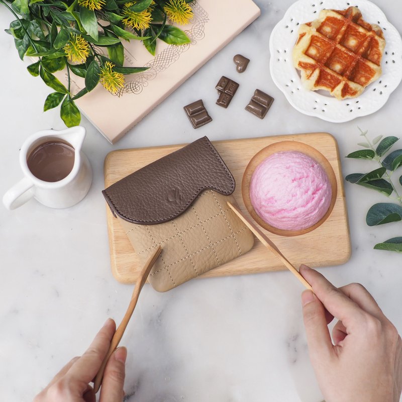 Waffle (Chocolate) : Mini coin purse, Warm taupe purse - 皮夹/钱包 - 真皮 咖啡色