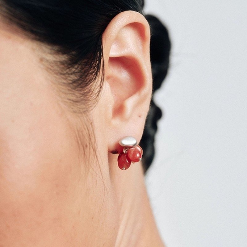 熟成的詩 霧面純銀鑲嵌南紅瑪瑙耳環 天然石 手作飾品 復古果實造 - 耳环/耳夹 - 宝石 红色