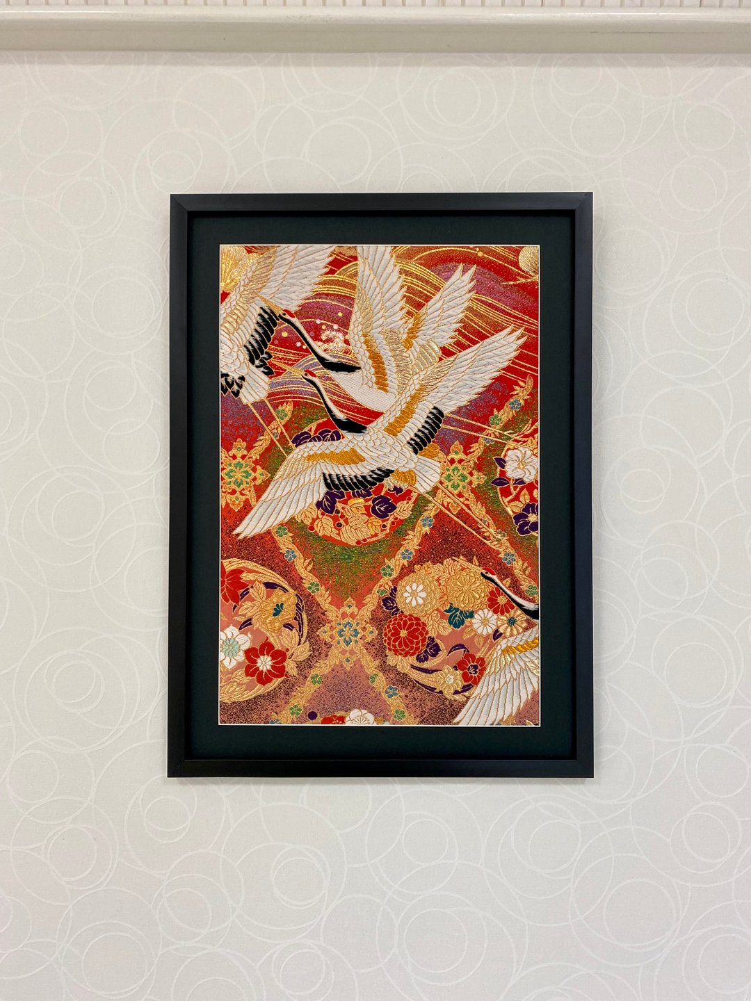 The art panel made from Japanese bride Kimono　Auspicious pattern Crane　010 - 墙贴/壁贴 - 丝．绢 红色