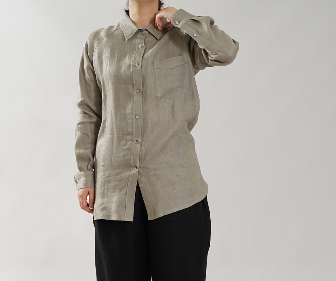 wafuwafu Linen shirt / tops / long sleeve / double gauze / beige  t035b-csb2 - 女装衬衫 - 棉 卡其色