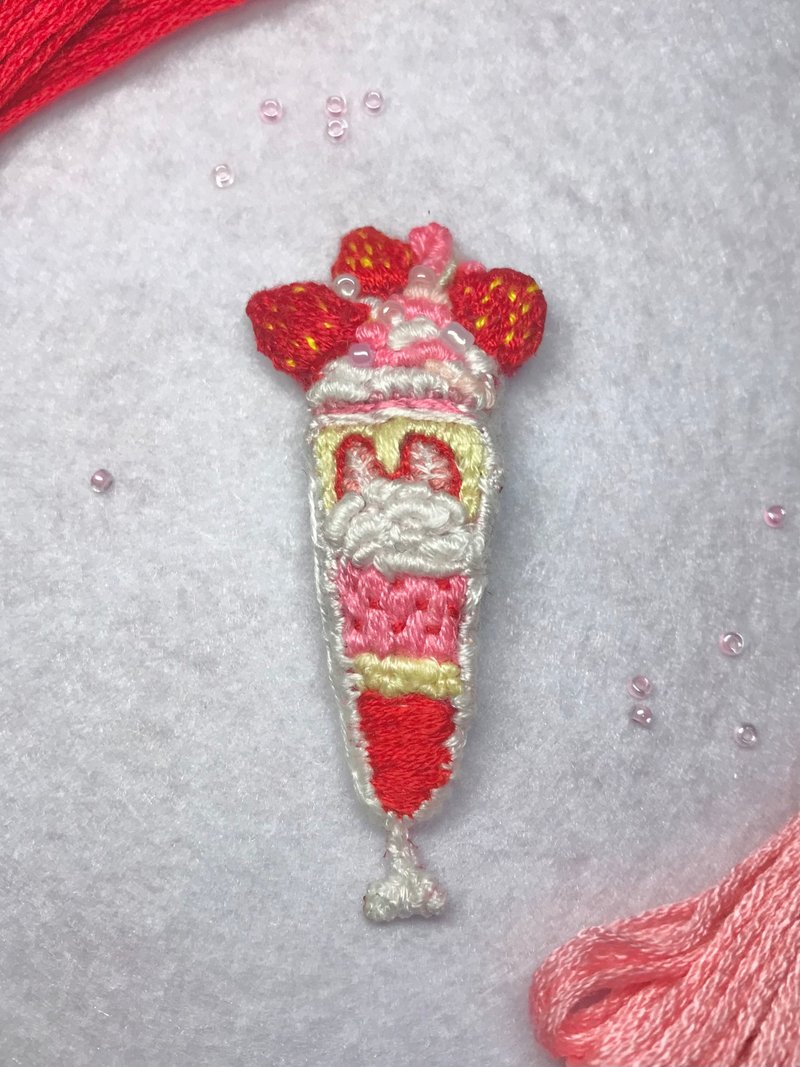 手工刺绣草莓圣代冰淇淋发夹A款手作礼物发饰可爱独一无二 - 发饰 - 绣线 粉红色