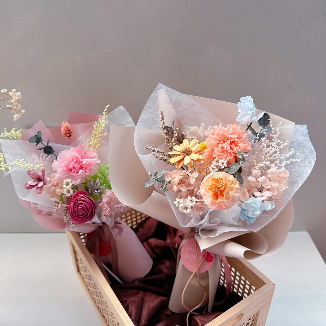 把爱带回家 | 永生花花束、干燥花永生花、永生玫瑰、永生康乃馨 - 干燥花/捧花 - 植物．花 多色
