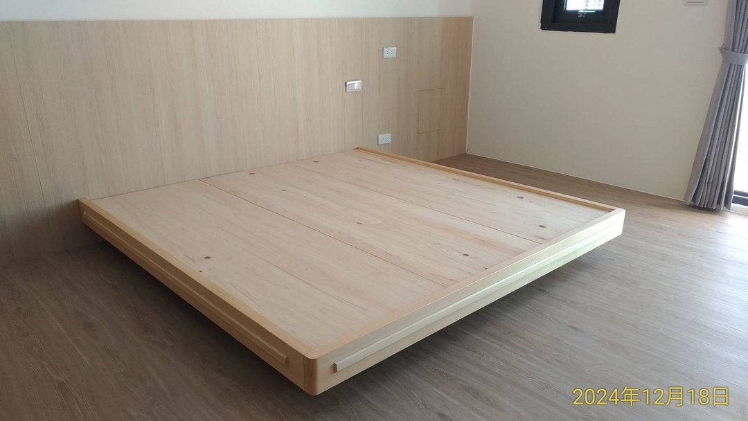 日本桧木无垢漂浮床架 - 寝具 - 木头 咖啡色