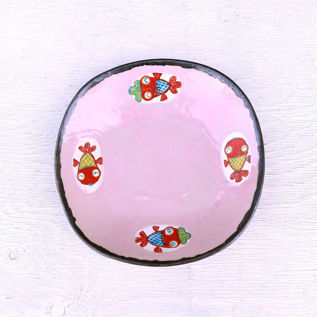 A red goldfish wearing a green hat and a square plate with pink glaze - 盘子/餐盘/盘架 - 陶 粉红色
