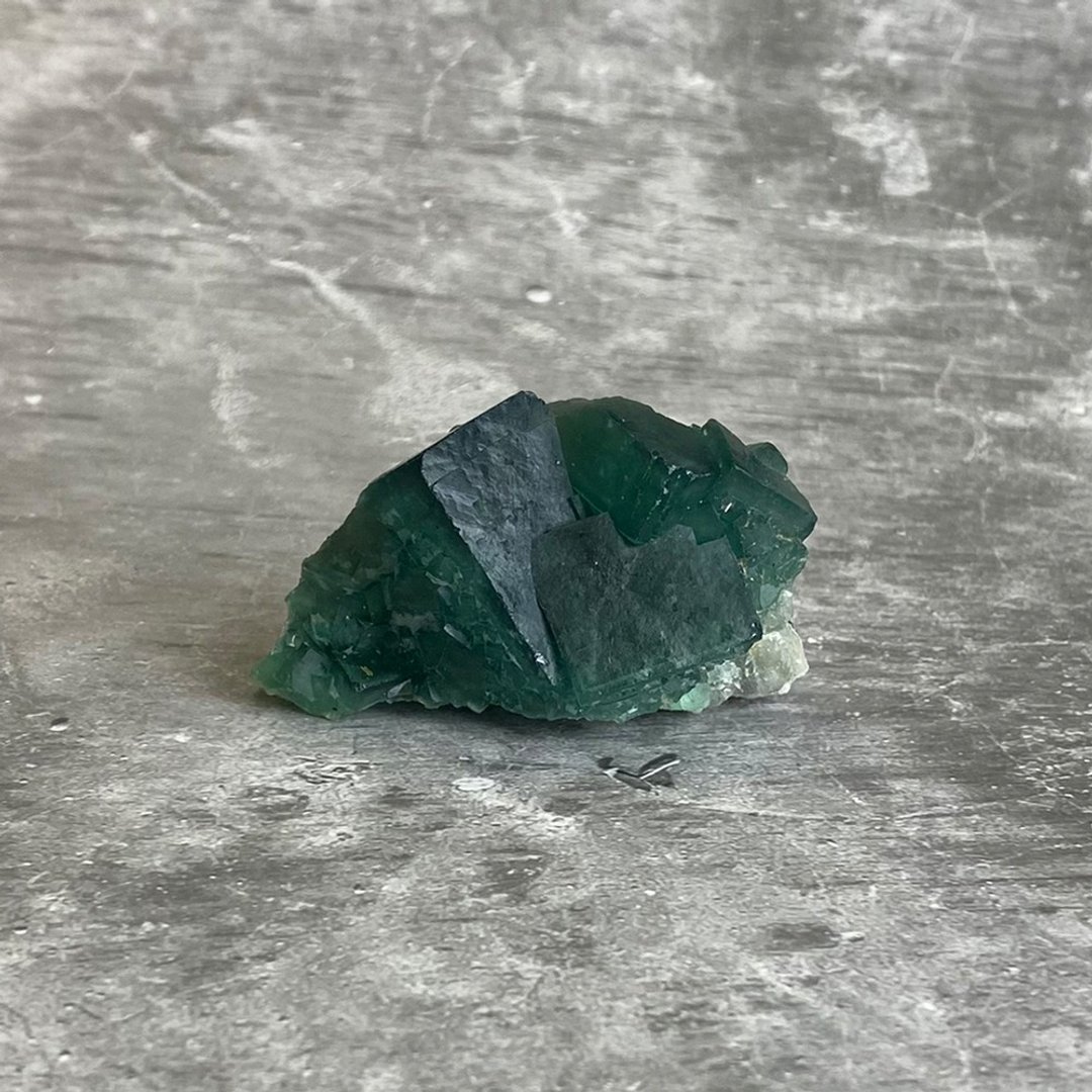 水晶簇- 绿萤石原矿   办公室疗愈微景观 设备摆饰 一物一图 - 摆饰 - 宝石 绿色