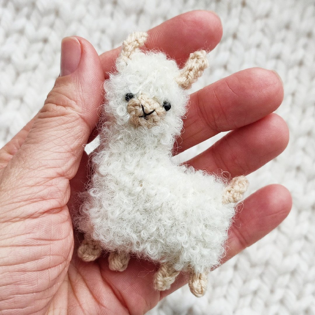 Mini llama knitting pattern. English and Russian PDF. - 手工艺教程/工具书 - 其他材质 