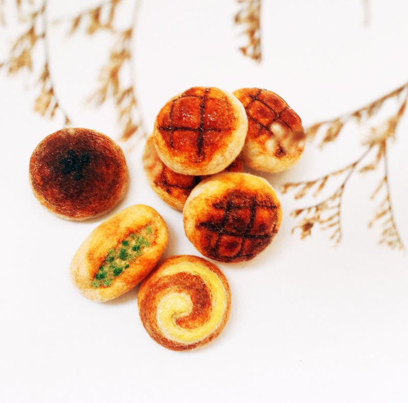 仿真面包别针 吊饰/ 菠萝面包 /葱面包 /红豆面包/ 克林姆面包/ - 胸针 - 羊毛 多色
