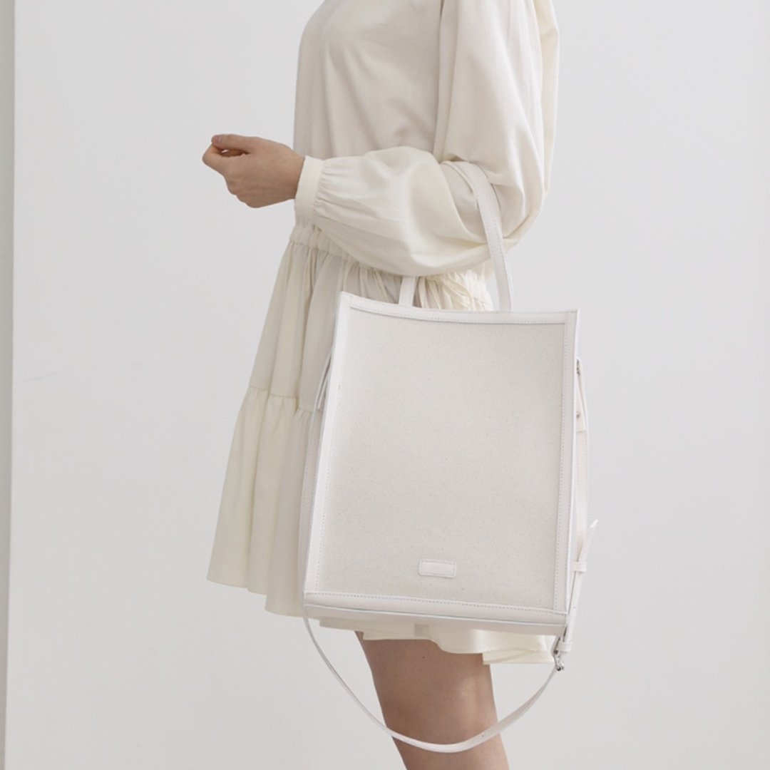 【秋冬新時尚】韩国制 Balen Vegan Leather 包包 (CANVAS CREAM) - 侧背包/斜挎包 - 环保材料 