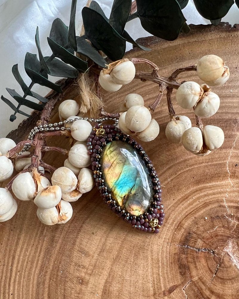 彩虹色拉长石 串珠吊坠 配 防敏钢链 - 项链 - 水晶 紫色