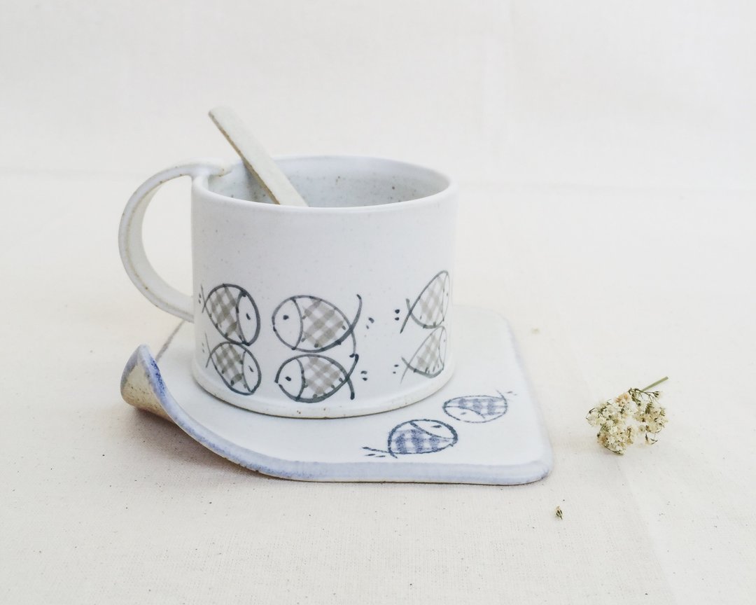 小鱼簡約手作小清新咖啡杯 - 茶具/茶杯 - 陶 白色