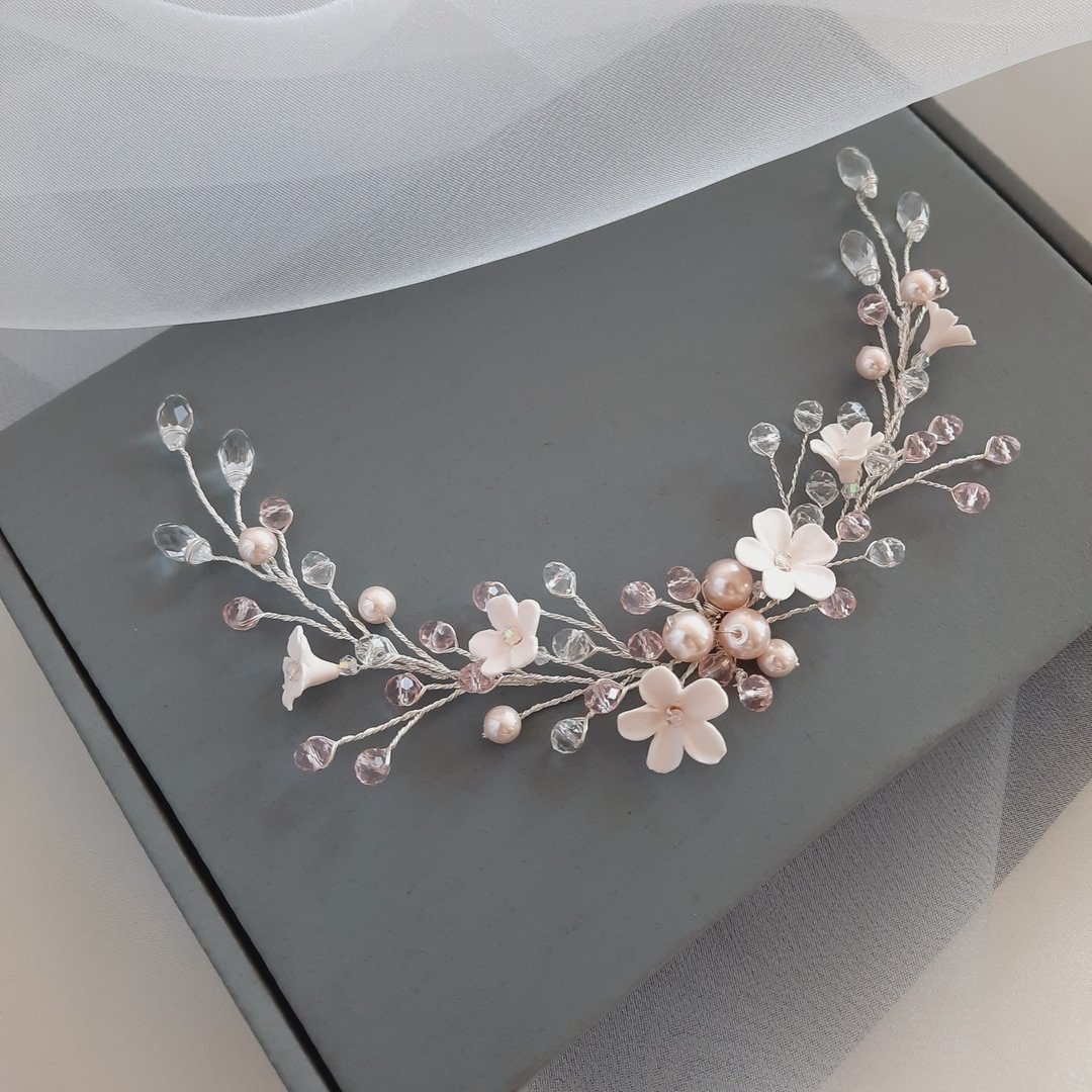 Blush pearl flower hair vine, Bridal back wreath and earrings - 发饰 - 粘土 