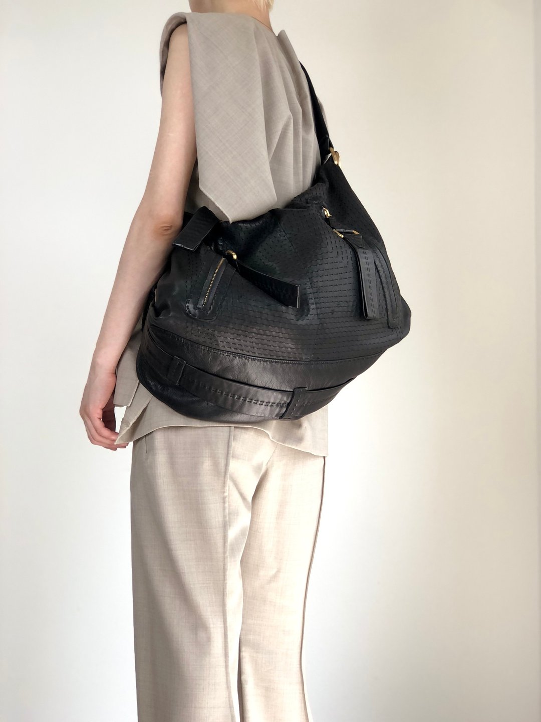 【日本直送 名牌二手包】LOEWE 罗威 侧背包 黑色 皮革 单肩包 vintage 古董 7nyidj - 侧背包/斜挎包 - 真皮 黑色