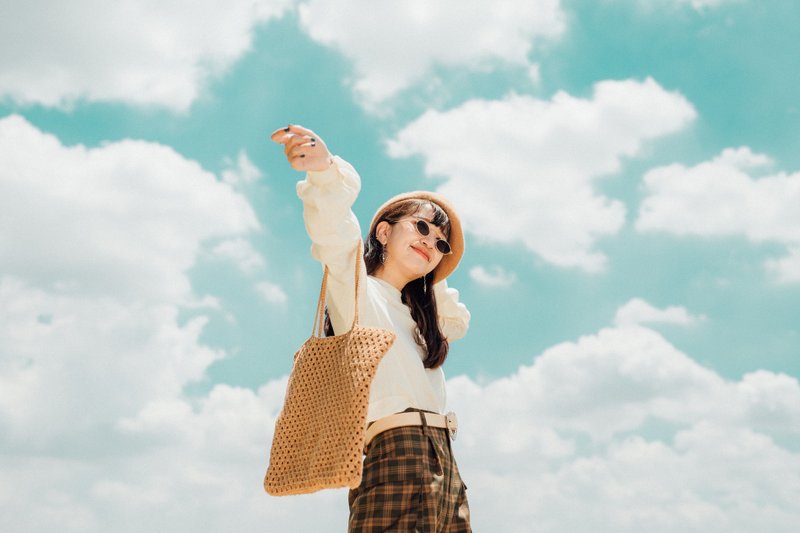 Brown Tubia crochet bag - 手提包/手提袋 - 棉．麻 咖啡色