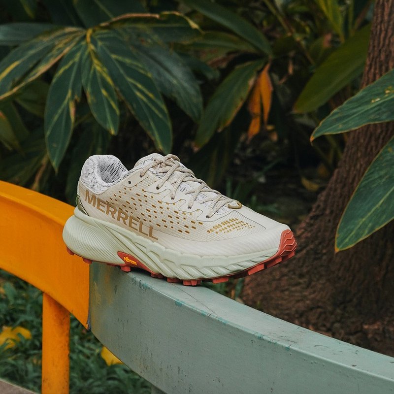 MERRELL AGILITY PEAK 5轻量户外越野慢跑运动鞋 女鞋-牡蛎白 - 女款运动鞋/球鞋 - 其他材质 