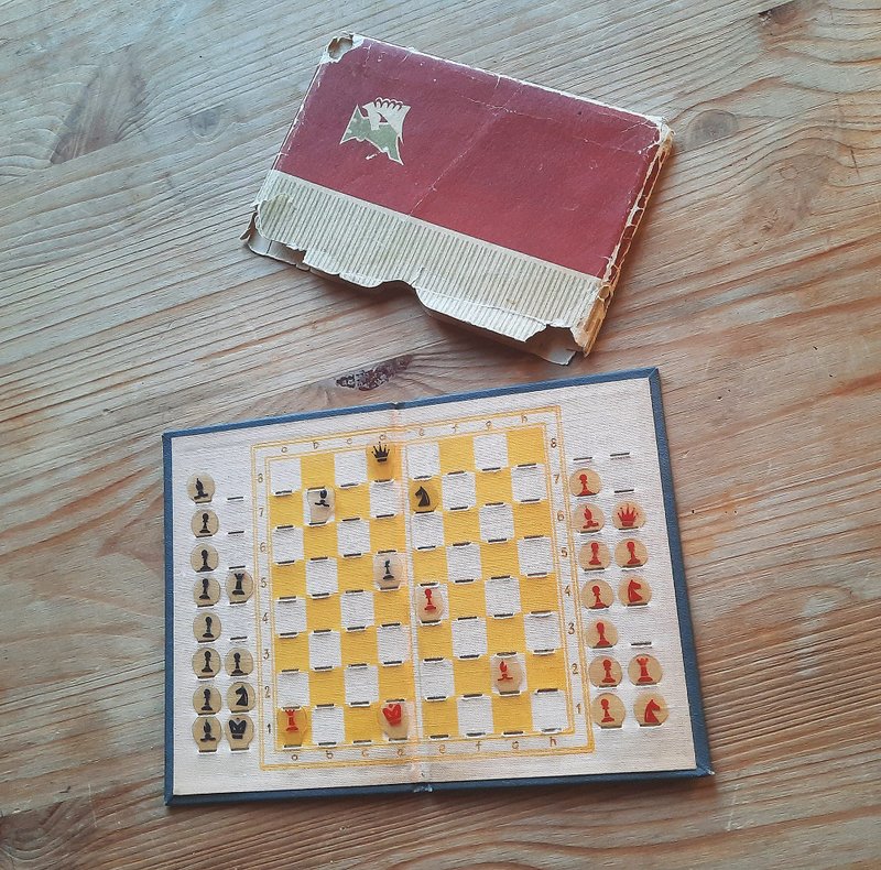 苏联袖珍国际象棋游戏复古 – 苏联制造的拉脱维亚旅行国际象棋套装 - 桌游/玩具 - 其他材质 