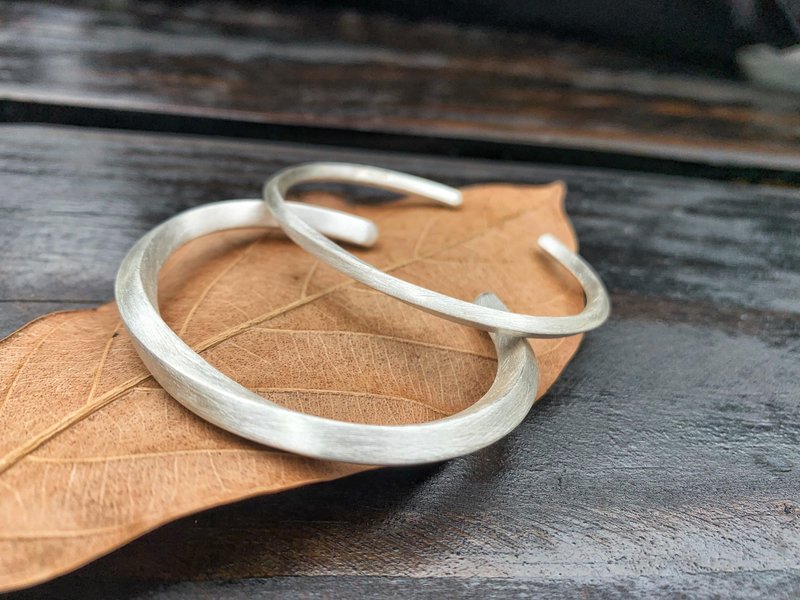 美角金工 线条系列 定制手镯(宽) - 手链/手环 - 纯银 灰色