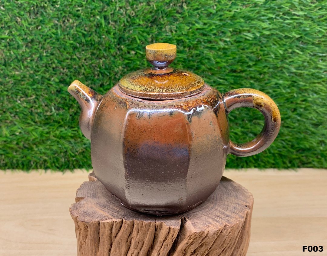 宽切多角壶 l 柴烧 - 茶具/茶杯 - 陶 咖啡色