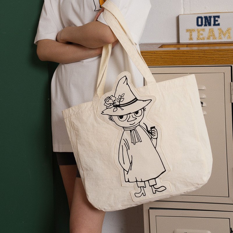 【Pinkoi x Moomin】立体剪裁Tote Bag | 轻巧防泼水尼龙 |史力奇 - 侧背包/斜挎包 - 尼龙 白色