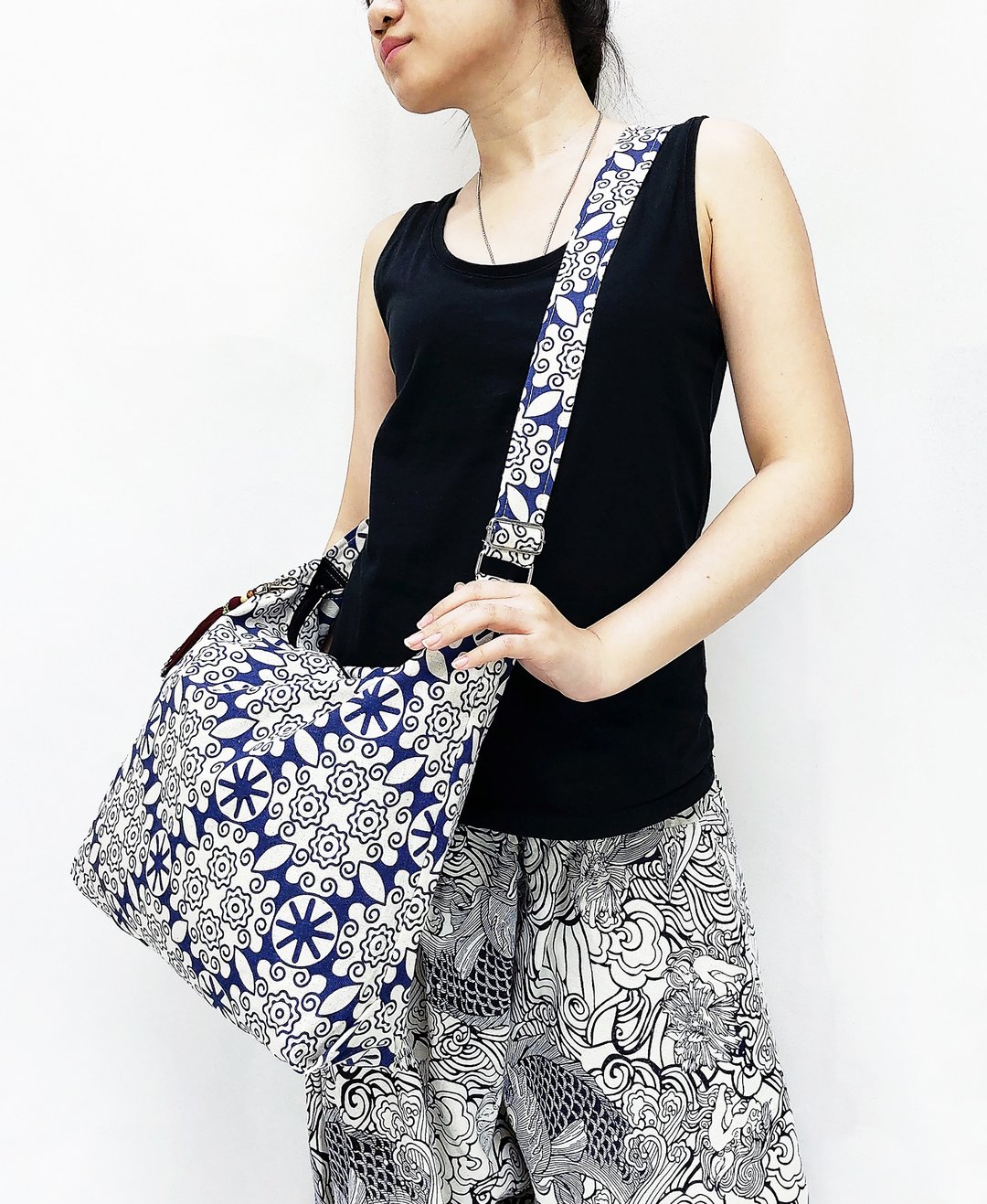 Thai Cotton Bag Women bag Hobo bag Shoulder bag Cross Body Bag Tassel Indigo - 其他 - 棉．麻 白色