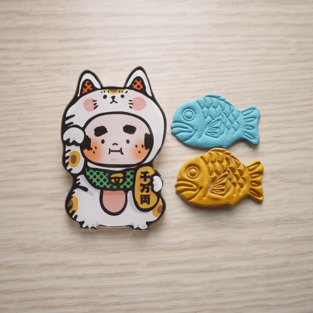 压克力别针 / 招财猫小老头 - 徽章/别针 - 压克力 白色