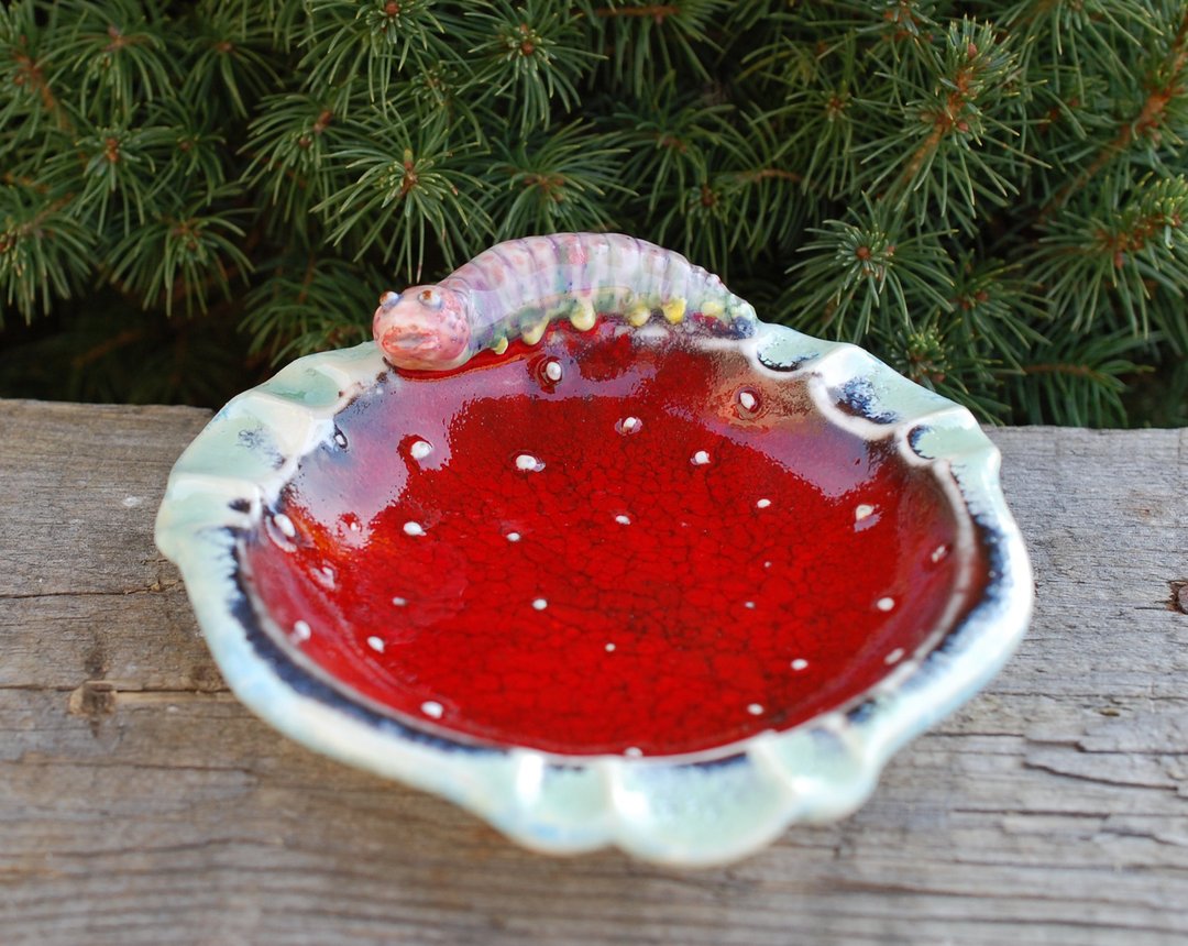 Ceramic ashtray Alice in Wonderland Caterpillar Mushroom figurine Small plate - 花瓶/陶器 - 陶 多色