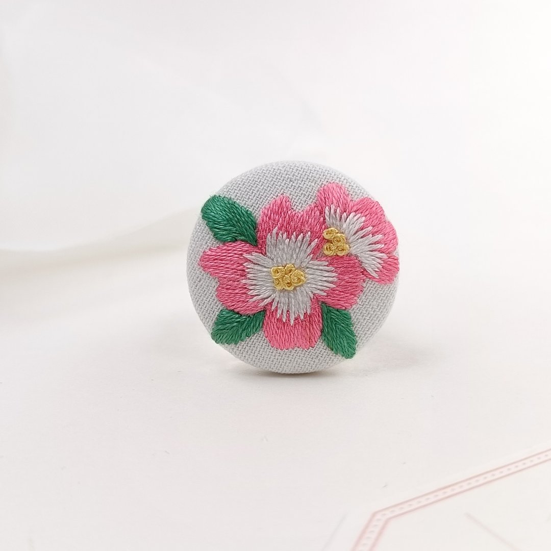 花水木刺绣胸针 - 胸针 - 棉 粉红色