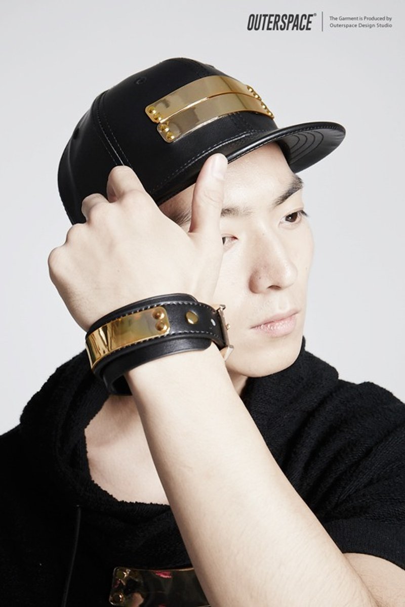 OUTER SPACE GOLD皮革手环 - 手链/手环 - 真皮 黑色