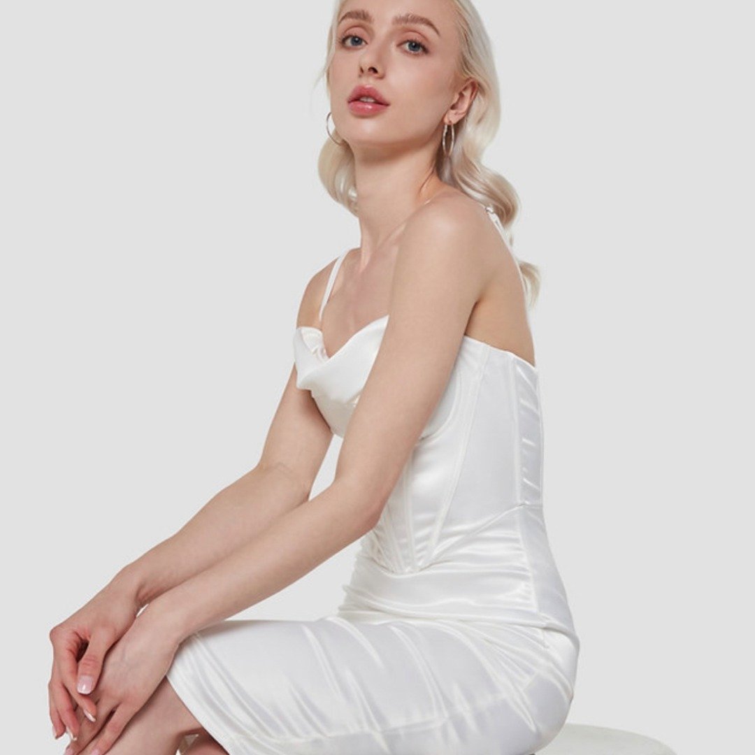 Classic long satin dress white - 洋装/连衣裙 - 其他材质 