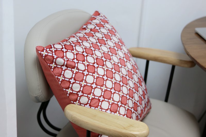 Cornwallis Red cushion 抱枕 靠枕 枕套 | 45x45cm - 枕头/抱枕 - 棉．麻 红色