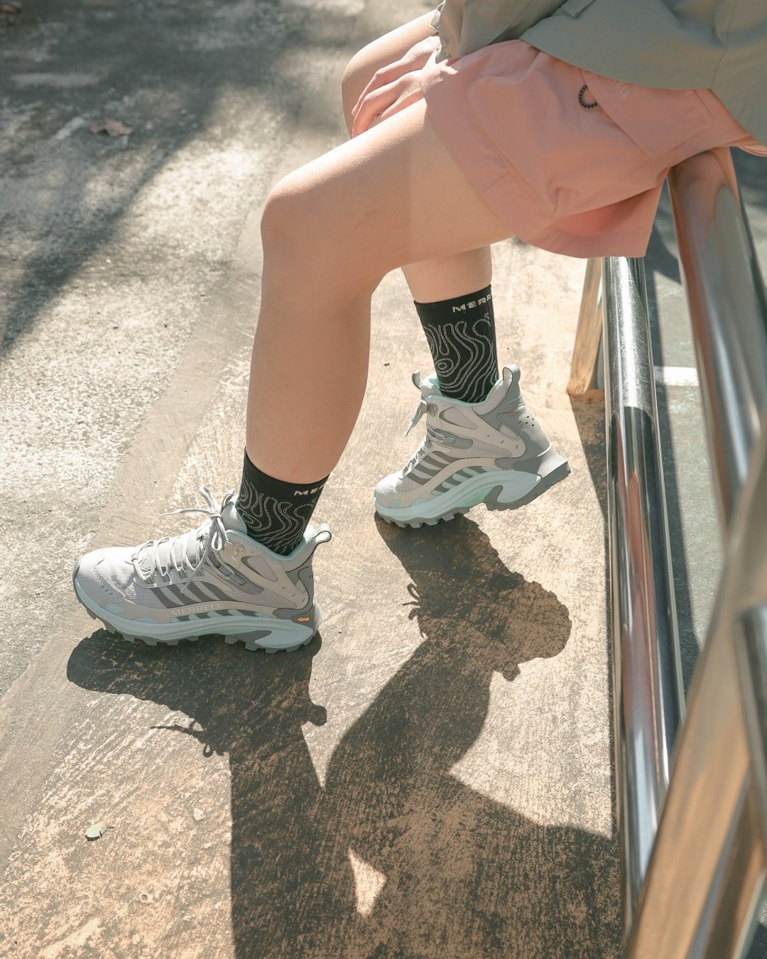 MERRELL MOAB SPEED 2 MID GTX 防水中筒登山健行鞋 女鞋 - 浅灰 - 女款运动鞋/球鞋 - 防水材质 