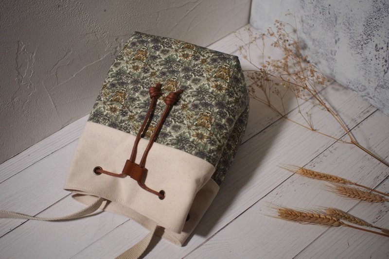 旅人系列斜背包/水桶包/老虎与花/绝版品/现货供应中 - 侧背包/斜挎包 - 棉．麻 卡其色