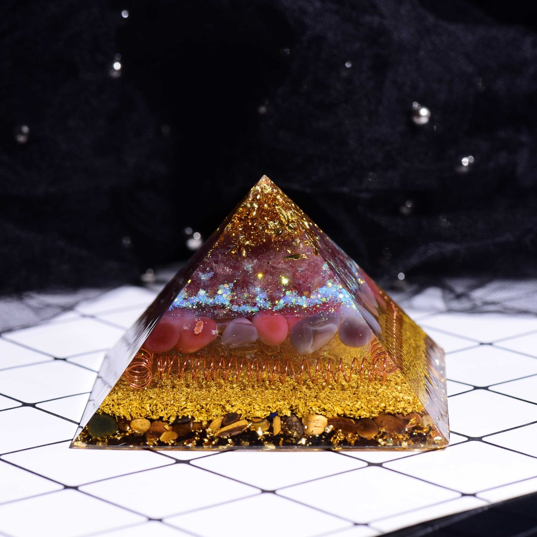 大金字塔奥根塔Orgonite奥罡塔脉轮冥想能量红玛瑙虎眼石 - 摆饰 - 树脂 
