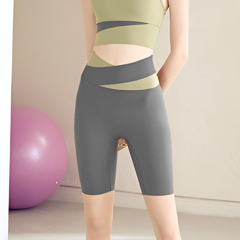 Pink Lady 拼色裸感 高腰收腹提臀 吸湿透气速干紧身瑜珈运动短裤 - 女装瑜珈服 - 其他人造纤维 灰色