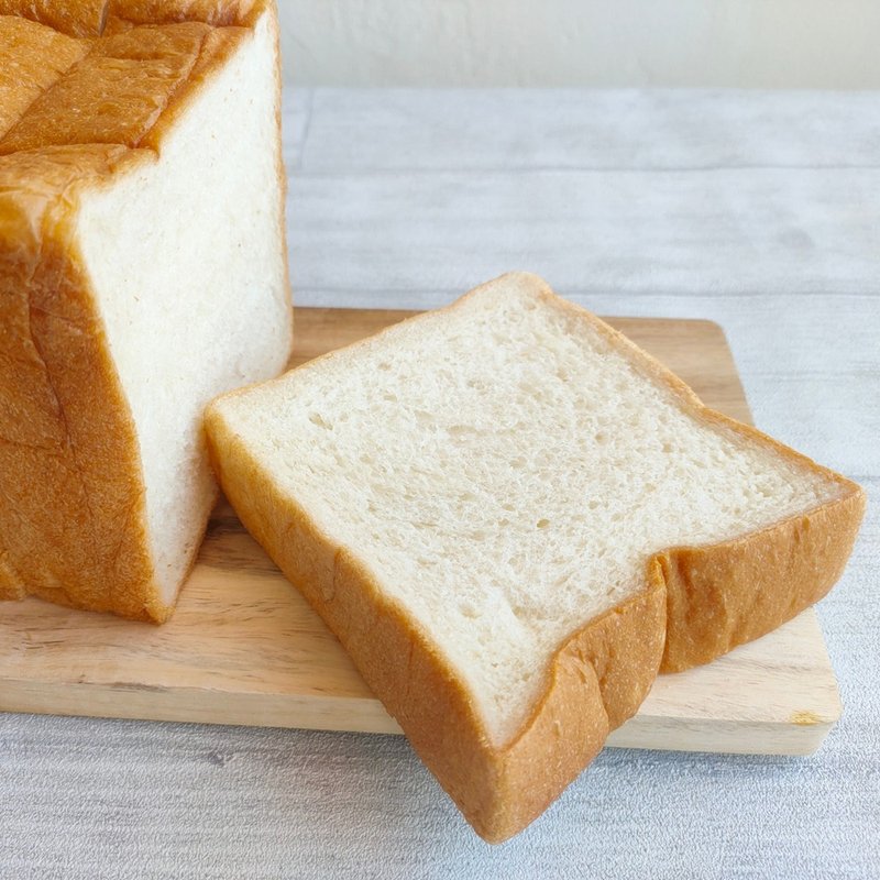 超厚切生吐司－【尝得到四叶鲜奶油本人的乳香】 - 面包/吐司 - 新鲜食材 