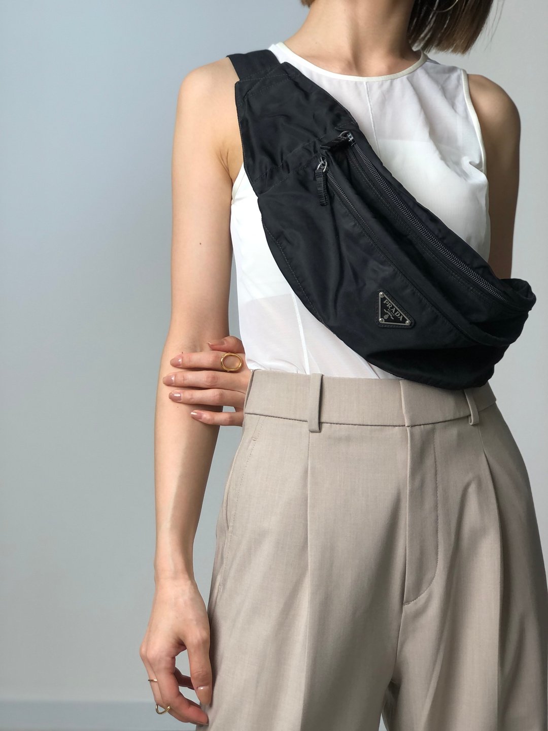 【日本直送，名牌二手包装】PRADA 单肩包黑三角标志尼龙斜背包复古做旧cxunf7 - 侧背包/斜挎包 - 尼龙 黑色