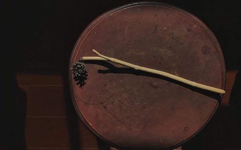 青枫原木大型发簪按摩棒/扩香松果毯果可拆式植物吊饰/限量手工制 - 发饰 - 木头 咖啡色