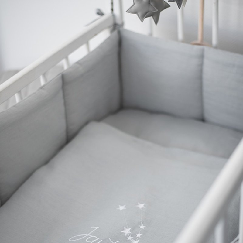 灰色麻（亚麻）婴儿床保险杆 – 4 面软婴儿床保险杆 – 带鞋带的保险杆 – - 婴儿床上用品 - 亚麻 灰色