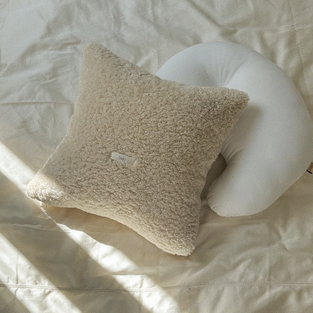 Eco Fur Cushion_方形 - 枕头/抱枕 - 聚酯纤维 