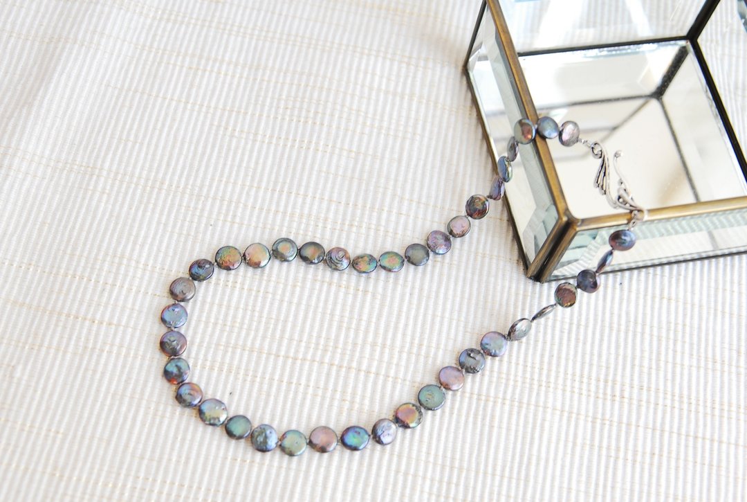Of small navy coin pearl necklace - 项链 - 宝石 蓝色