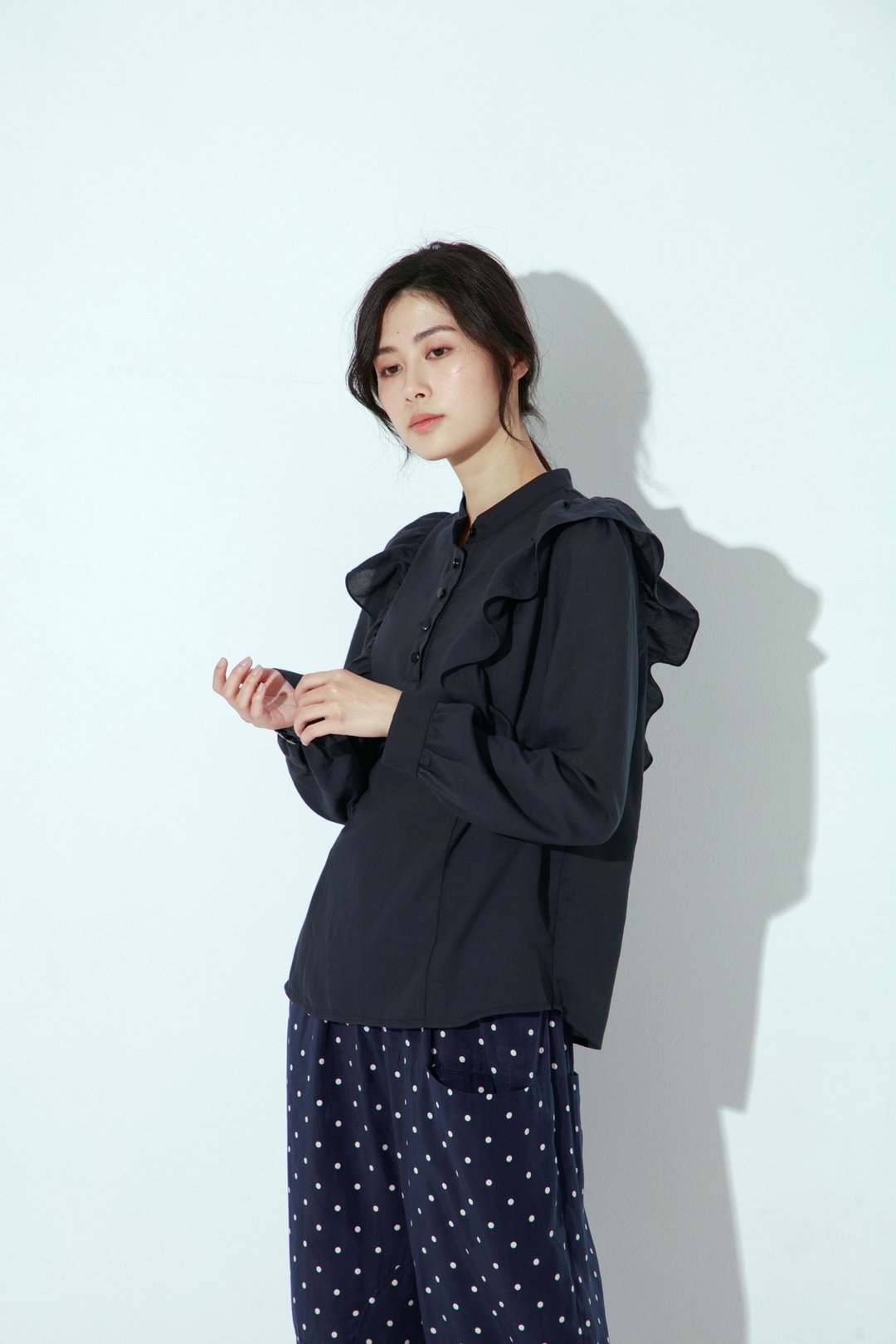 梦梦开襟长袖衬衫-午夜巴黎(深蓝)/上班衬衫/微正式 - 女装衬衫 - 聚酯纤维 蓝色