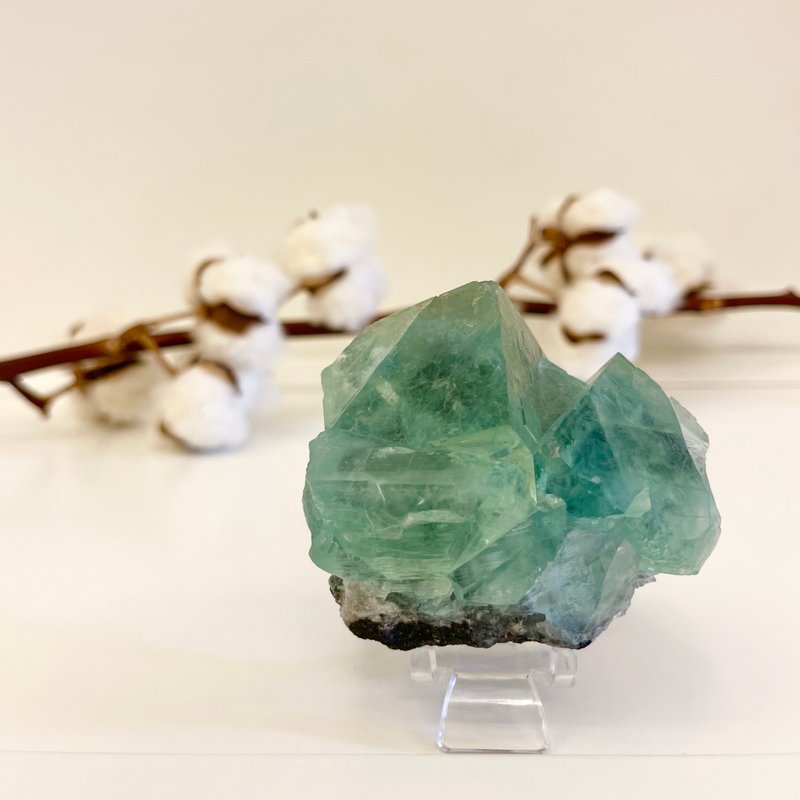 光之石 湖南 / 香花岭 / 萤石 / 大晶体 / 底岩 / 原矿 / 摆件 / - 摆饰 - 水晶 