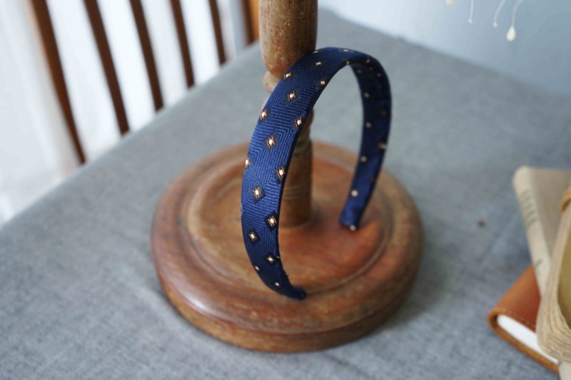 古董领带改制手工发箍-Celine-星空蓝-蝴蝶结/窄版 - 发带/发箍 - 丝．绢 蓝色