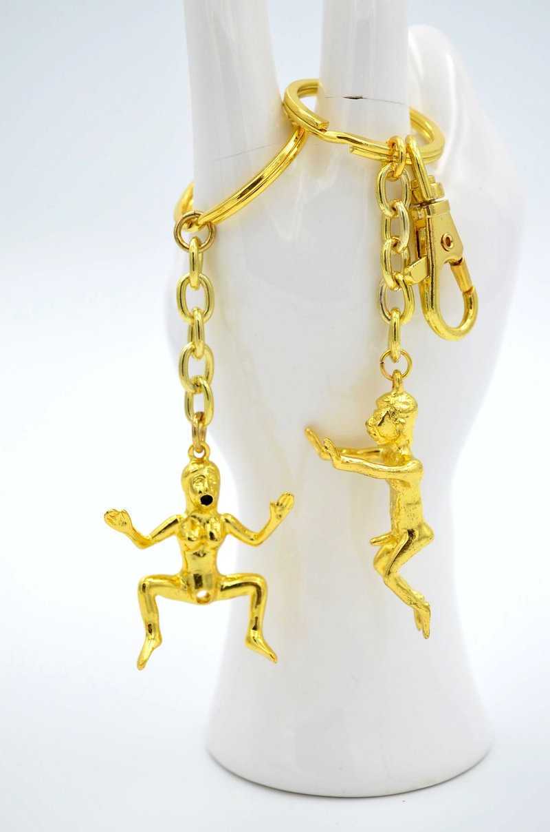 TIMBEE LO 情人节礼物 亚当夏娃情侣锁匙扣 金属镀金色情男女钥匙扣 - 钥匙链/钥匙包 - 其他金属 金色