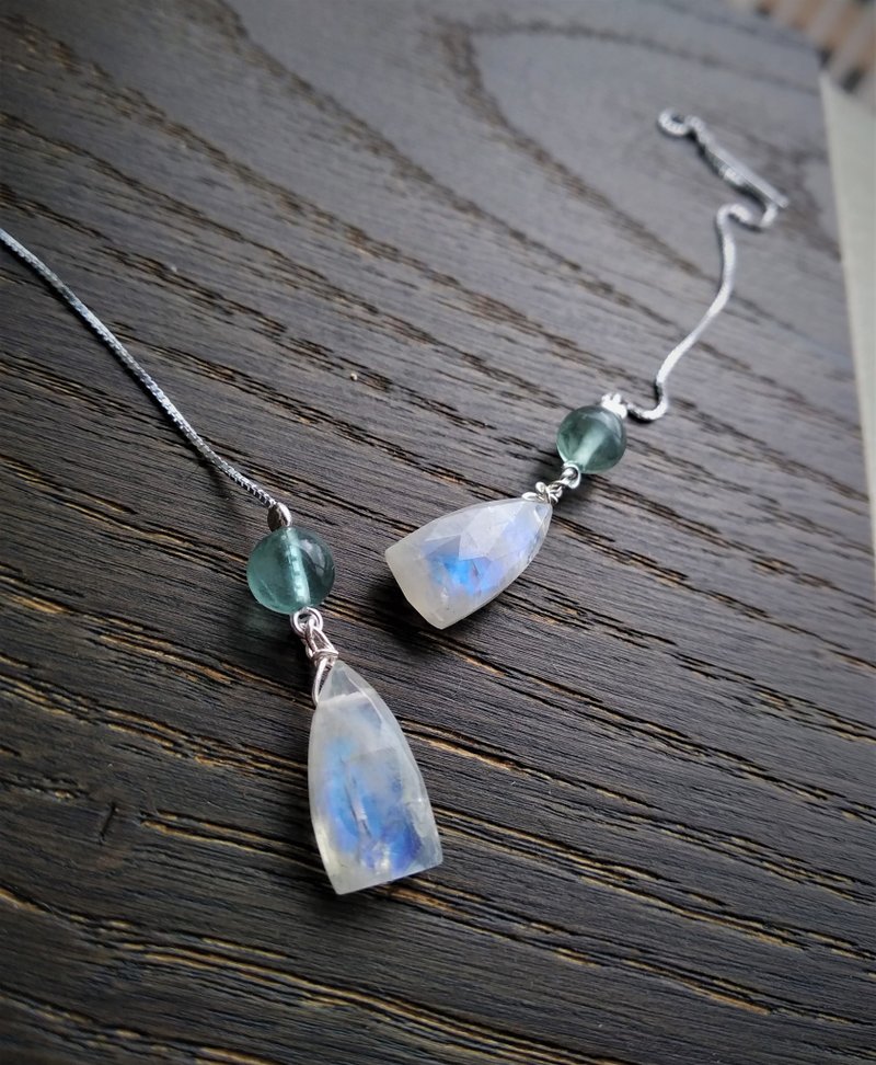 大尺寸15MM 月亮石配蓝萤石925纯银耳线 - 耳环/耳夹 - 宝石 蓝色