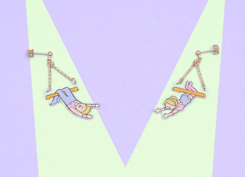 trapezist earrings - 耳环/耳夹 - 压克力 多色