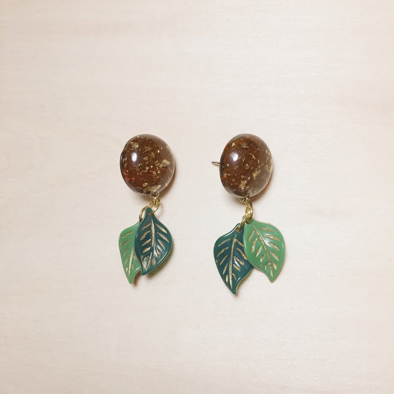 圣诞红耳环 - 耳环/耳夹 - 树脂 红色