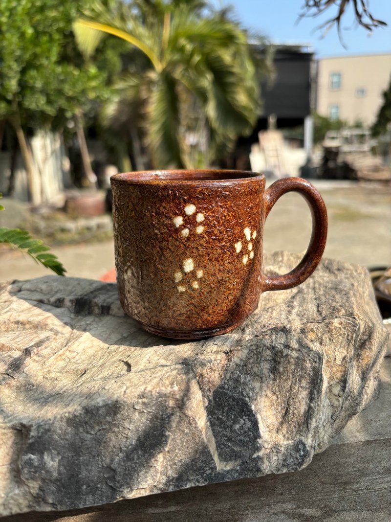 白梅马克杯 - 咖啡杯/马克杯 - 陶 咖啡色