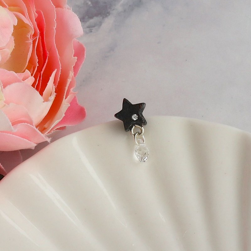 手工原木耳环 星 坠吊耳环 单只 礼物订制 - 耳环/耳夹 - 木头 咖啡色