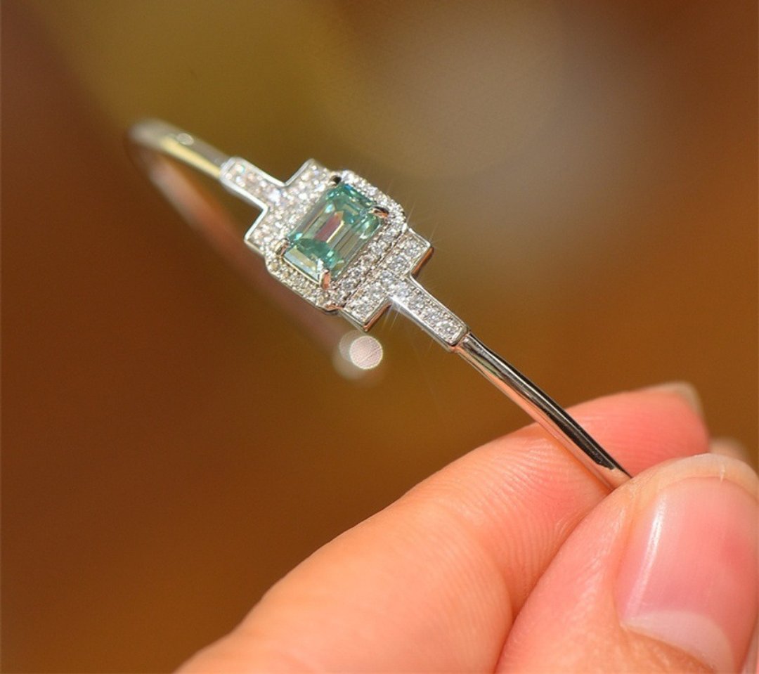 Delicate Moissanite Bangle, Blue-Green Moissanite Bangle - 手链/手环 - 其他金属 银色